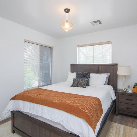 Stylish Home Phoenix - Low Rates Now! 외부 사진