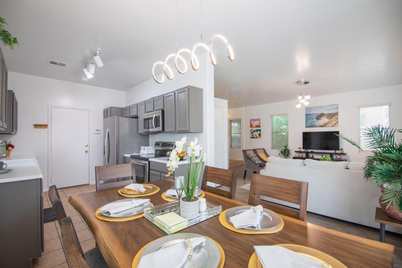 Stylish Home Phoenix - Low Rates Now! 외부 사진